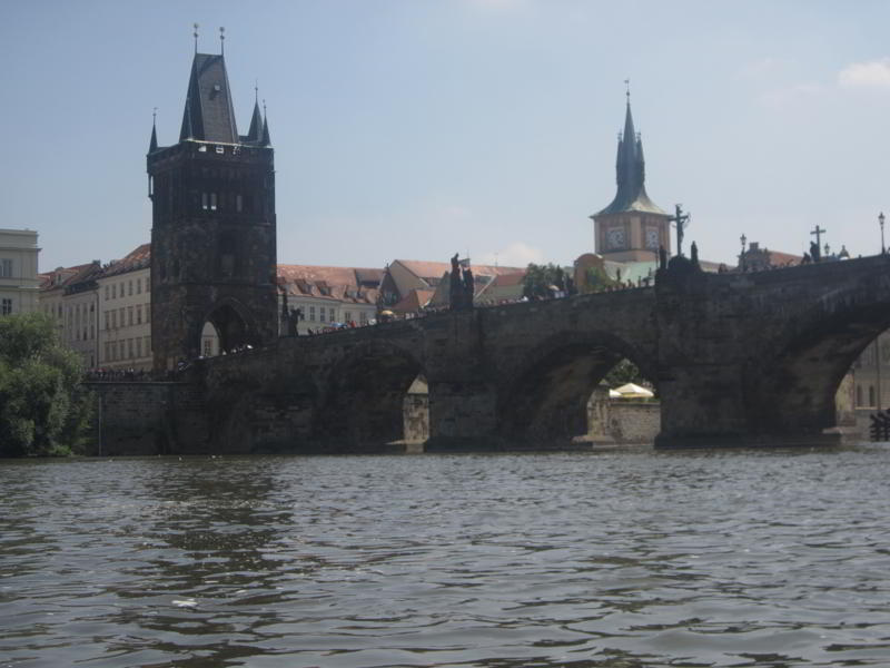 Прага Карлов мост, вид с Влтавы