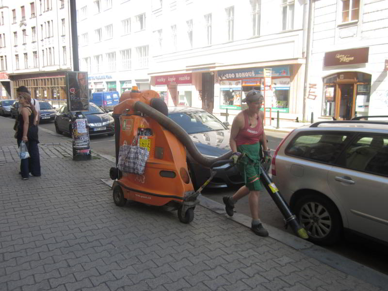 Прага, уборка улиц